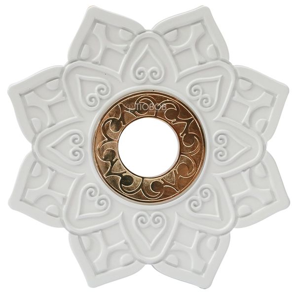 Prato-Invictus-New-Love-Branco-com-Dourado